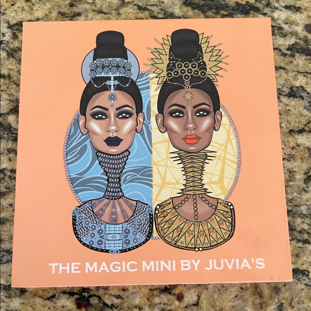 Juvia’s Place The Magic Mini Eyeshadow Palette